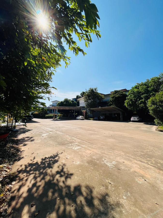 Bualinn Resort Nong Khai Exterior photo
