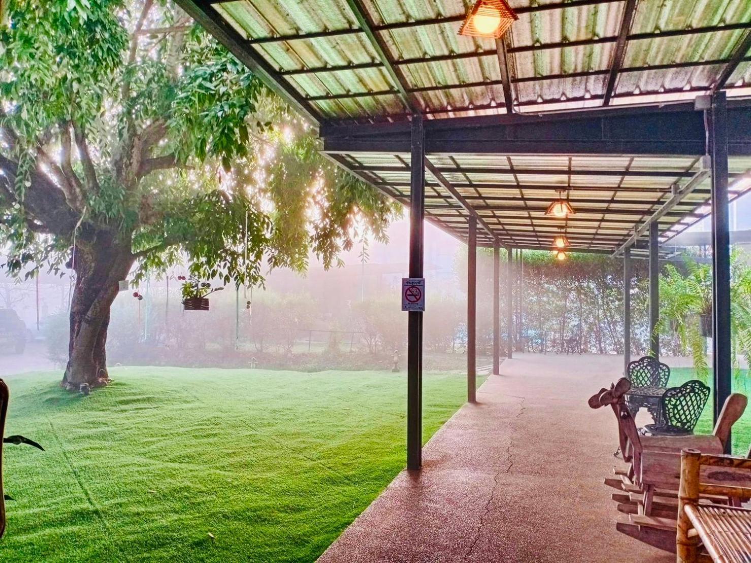 Bualinn Resort Nong Khai Exterior photo